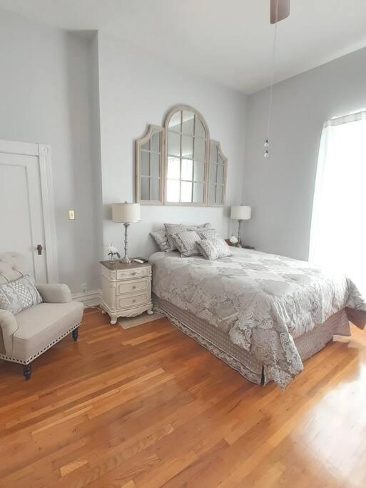 Queens Chamber W King Heavenly Bed At Nottingham Place In Wise Bagian luar foto