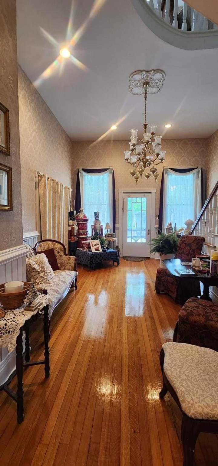 Queens Chamber W King Heavenly Bed At Nottingham Place In Wise Bagian luar foto